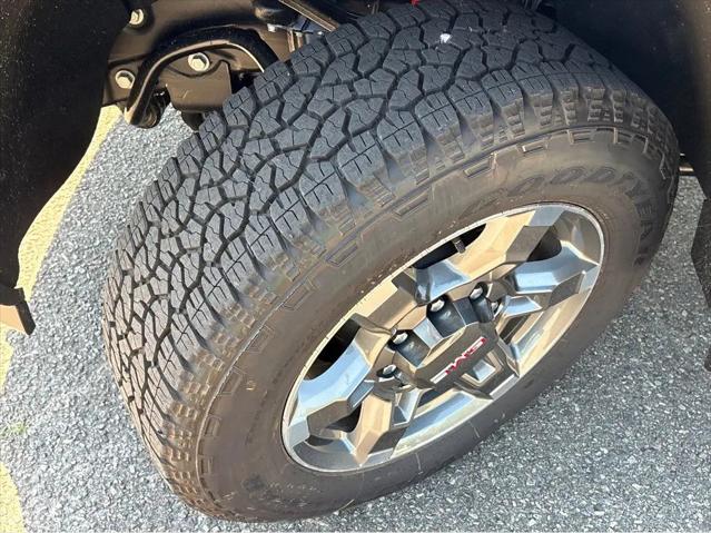 2026 GMC Sierra 2500HD Crew Cab, Standard Bed, SLT, 4WD
