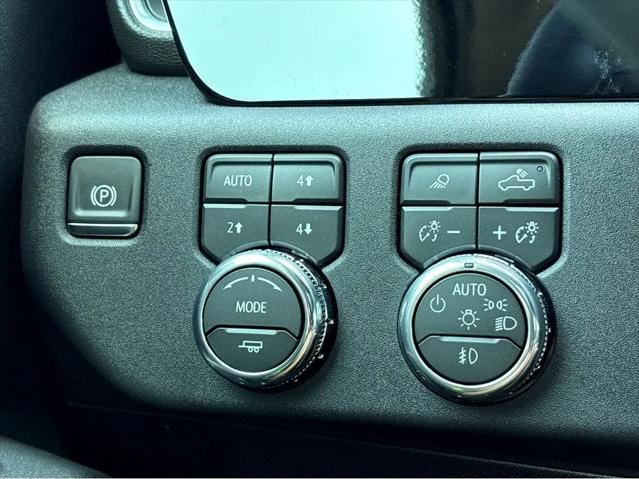 2026 GMC Sierra 2500HD Crew Cab, Standard Bed, SLT, 4WD