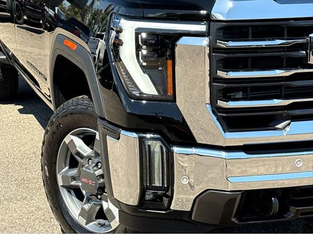 2026 GMC Sierra 2500HD Crew Cab, Standard Bed, SLT, 4WD