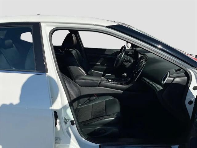 2022 Nissan Maxima SR Xtronic CVT