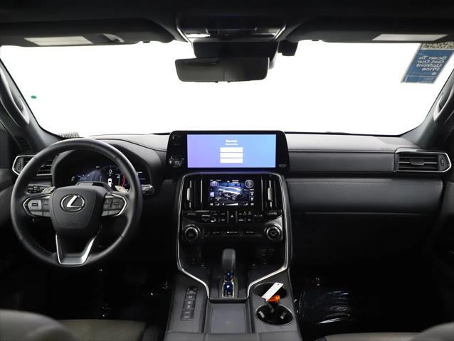 2025 Lexus LX Overtrail