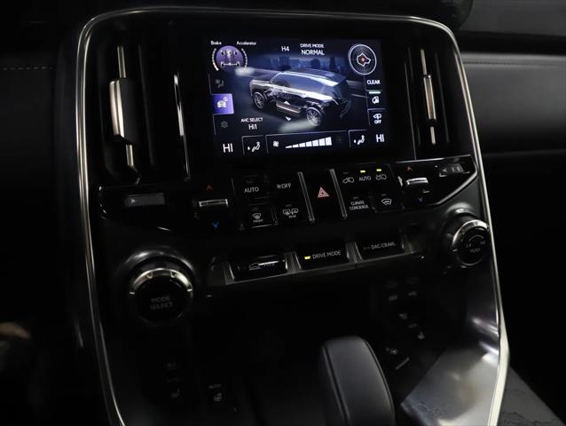 2025 Lexus LX Overtrail