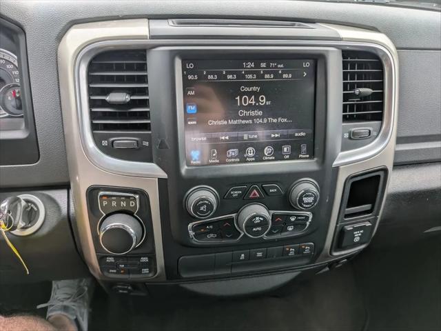 2017 Ram 1500 Big Horn Crew Cab 4x4 5'7" Box