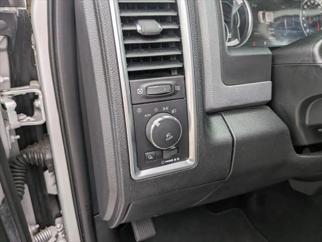 2017 Ram 1500 Big Horn Crew Cab 4x4 5'7" Box