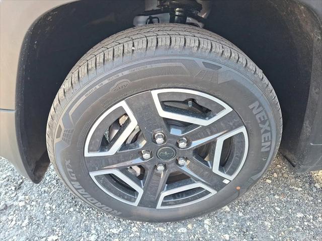2026 Jeep Cherokee Laredo 4x4