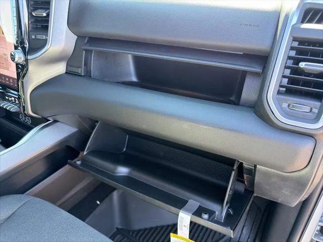 2026 Ram 3500 Big Horn Crew Cab 4x4 8' Box
