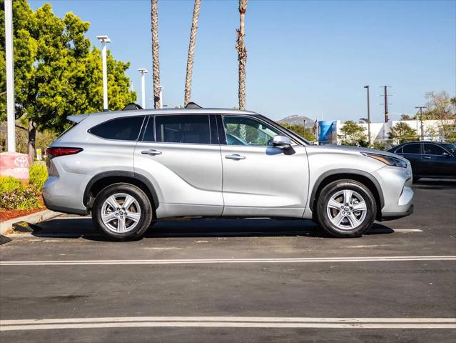 2022 Toyota Highlander LE