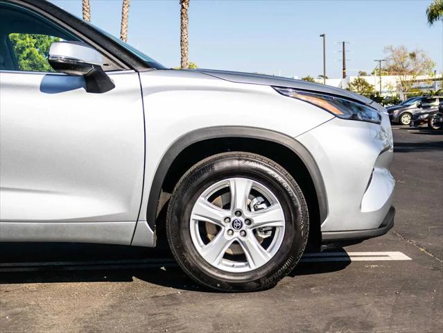 2022 Toyota Highlander LE