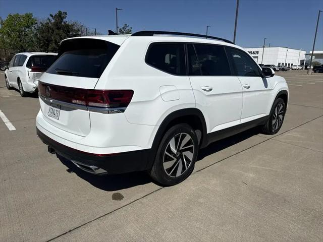 2025 Volkswagen Atlas 2.0T SE w/Technology