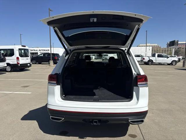 2025 Volkswagen Atlas 2.0T SE w/Technology