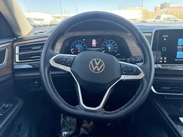 2025 Volkswagen Atlas 2.0T SE w/Technology