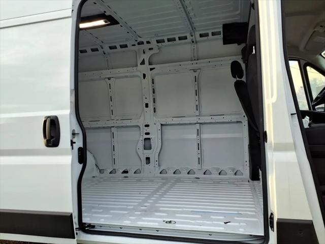 2026 Ram ProMaster 2500 Cargo Van Tradesman High Roof 159" WB w/Pass Seat