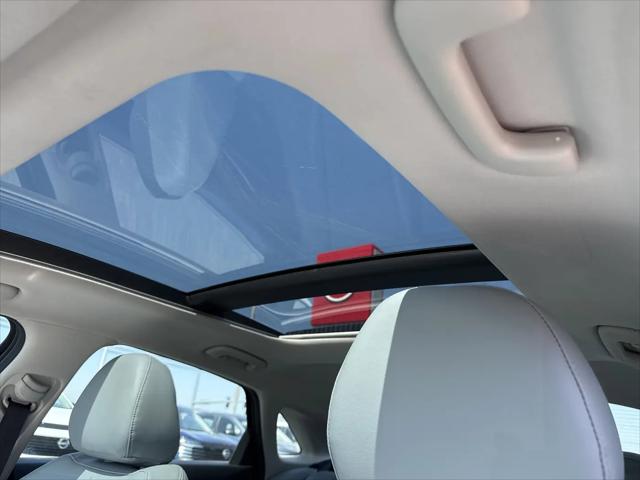 2022 Kia K5 EX