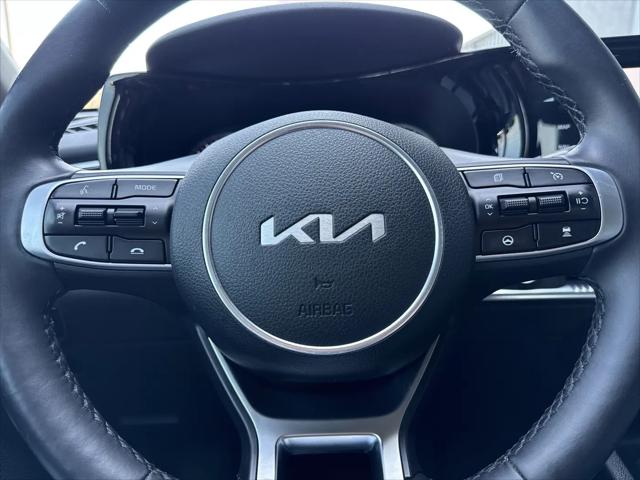 2022 Kia K5 EX