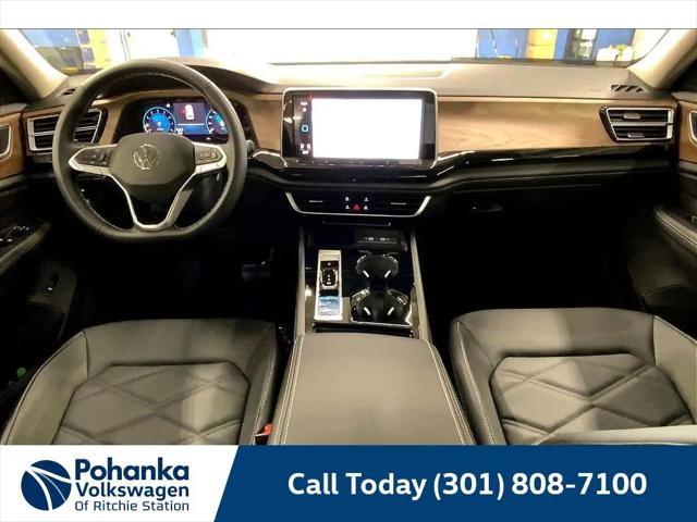 2026 Volkswagen Atlas SE with Technology