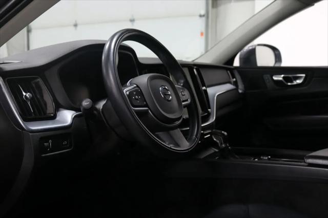 2020 Volvo XC60 T5 Momentum
