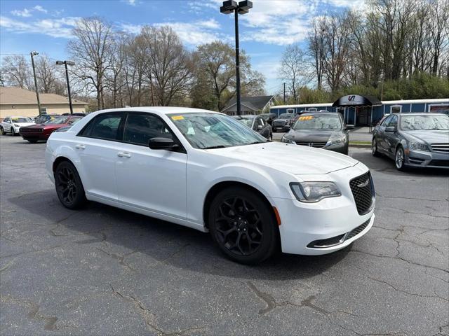 2019 Chrysler 300 Touring
