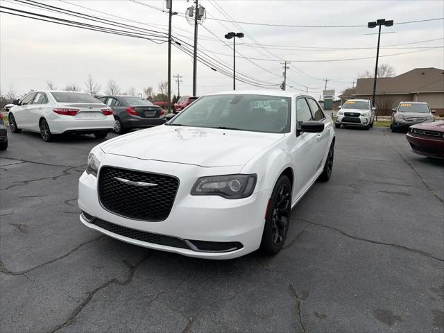 2019 Chrysler 300 Touring