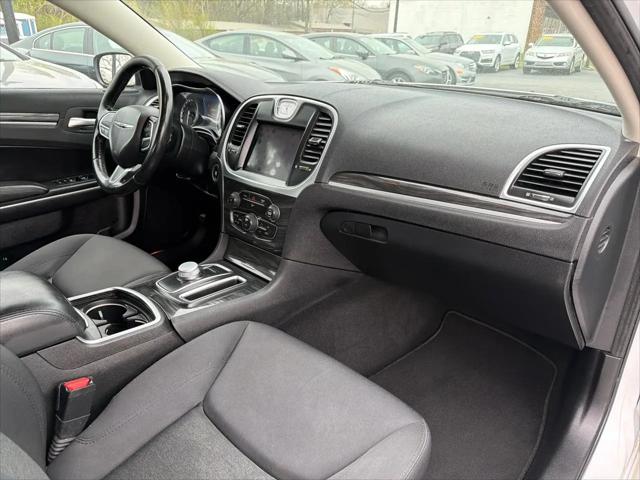 2019 Chrysler 300 Touring