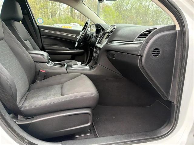 2019 Chrysler 300 Touring