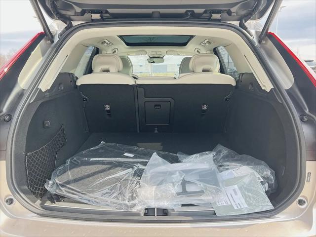 2026 Volvo XC60 Plug-In Hybrid Ultra, T8 AWD Electric/Gasoline, Dark