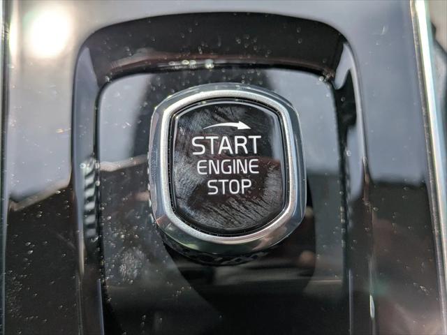 2026 Volvo XC90 Core, B5 AWD Gas (mild hybrid), Gasoline, Bright, 7 Seats