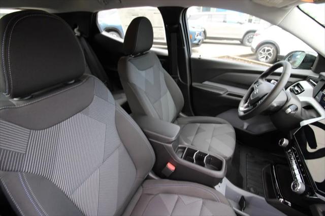 2027 Chevrolet Bolt LT FWD