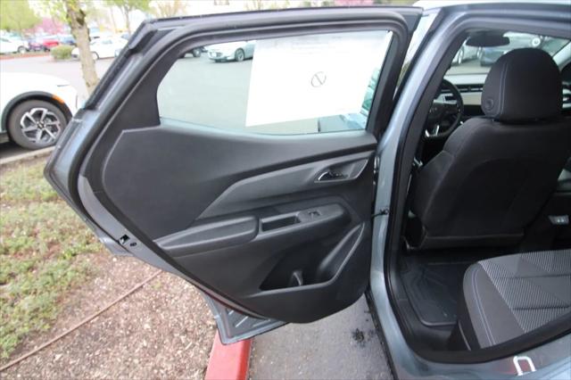 2027 Chevrolet Bolt LT FWD