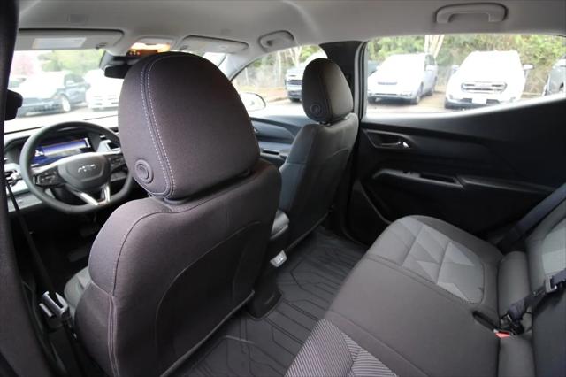 2027 Chevrolet Bolt LT FWD