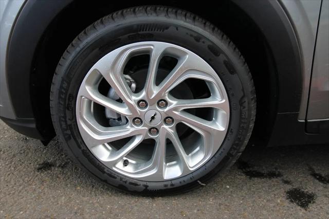 2027 Chevrolet Bolt LT FWD