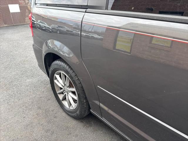 2014 Dodge Grand Caravan SE 30th Anniversary