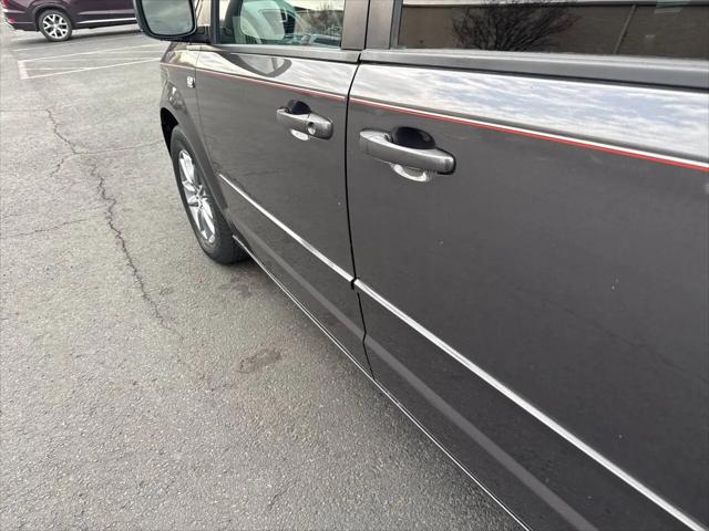 2014 Dodge Grand Caravan SE 30th Anniversary