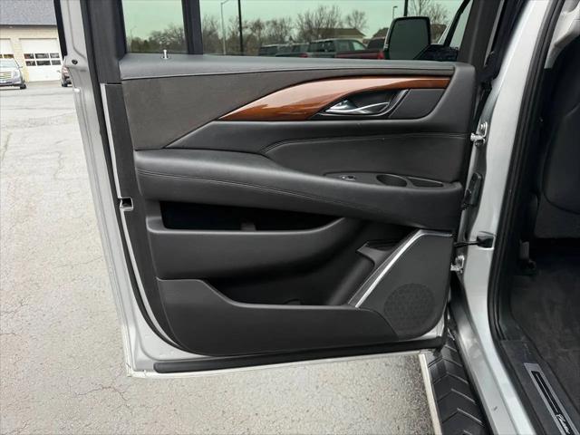 2020 Cadillac Escalade ESV 4WD Luxury
