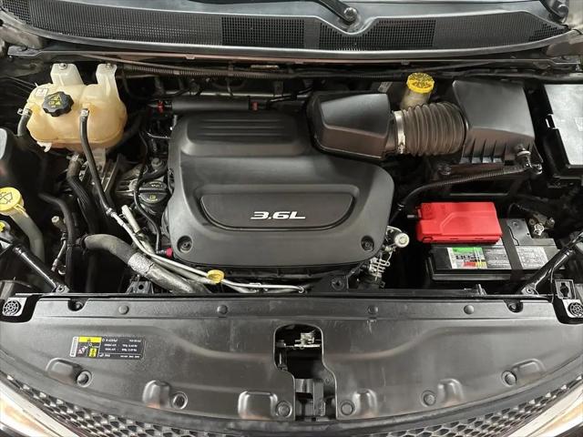 2017 Chrysler Pacifica Touring-L