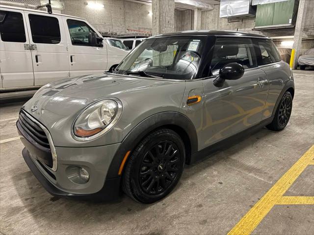 2016 MINI Hardtop Cooper