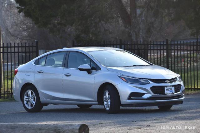 2017 Chevrolet Cruze LT Auto