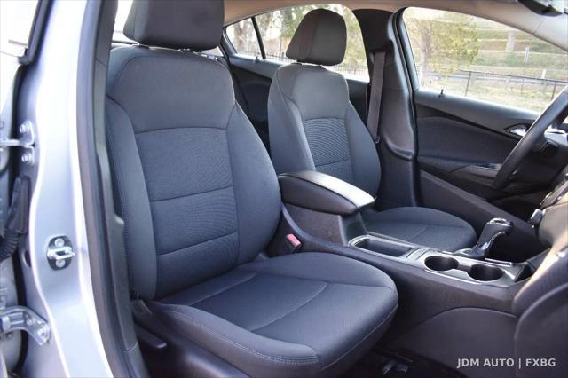 2017 Chevrolet Cruze LT Auto