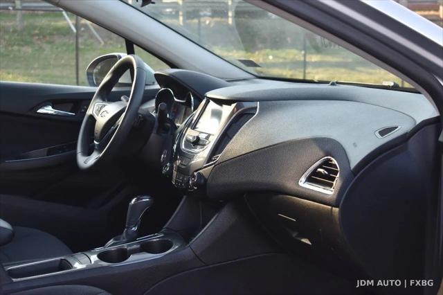 2017 Chevrolet Cruze LT Auto