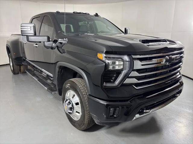 2026 Chevrolet Silverado 3500HD Crew Cab, Long Bed, High Country Dual Rear Wheel, RWD