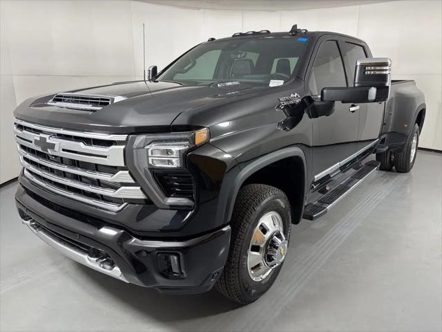 2026 Chevrolet Silverado 3500HD Crew Cab, Long Bed, High Country Dual Rear Wheel, RWD