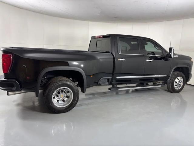 2026 Chevrolet Silverado 3500HD Crew Cab, Long Bed, High Country Dual Rear Wheel, RWD