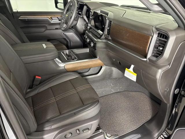 2026 Chevrolet Silverado 3500HD Crew Cab, Long Bed, High Country Dual Rear Wheel, RWD