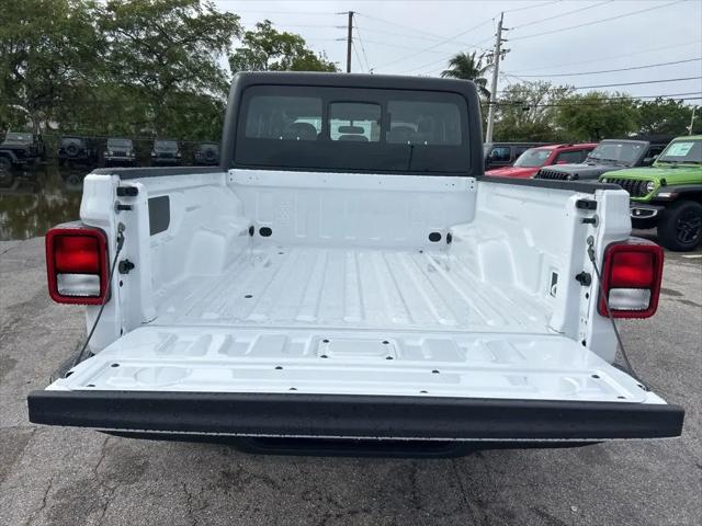 2026 Jeep Gladiator Sport