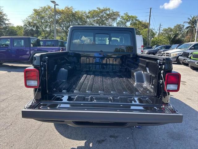 2026 Jeep Gladiator Sport