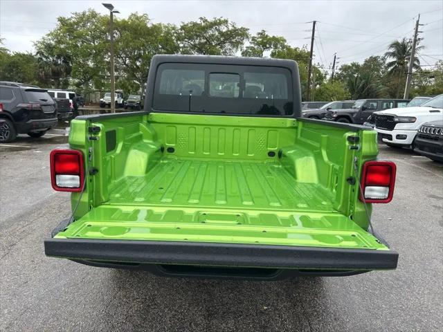 2026 Jeep Gladiator Sport