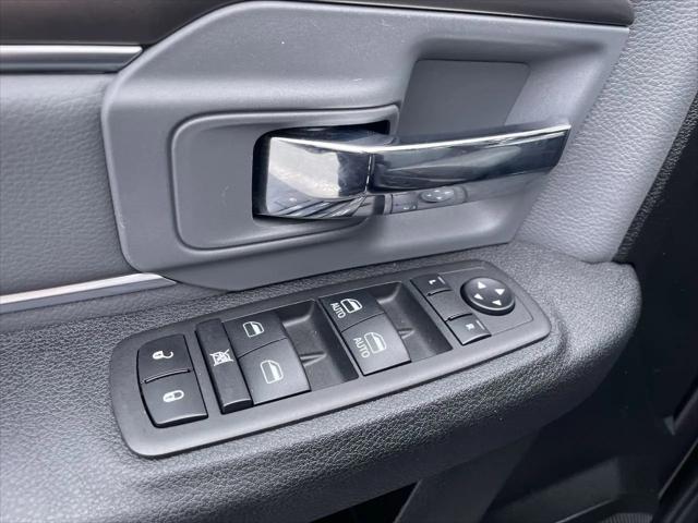2023 Ram 1500 Classic SLT Crew Cab 4x4 5'7" Box