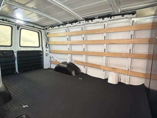 2024 GMC Savana Cargo RWD 2500 Regular Wheelbase Work Van