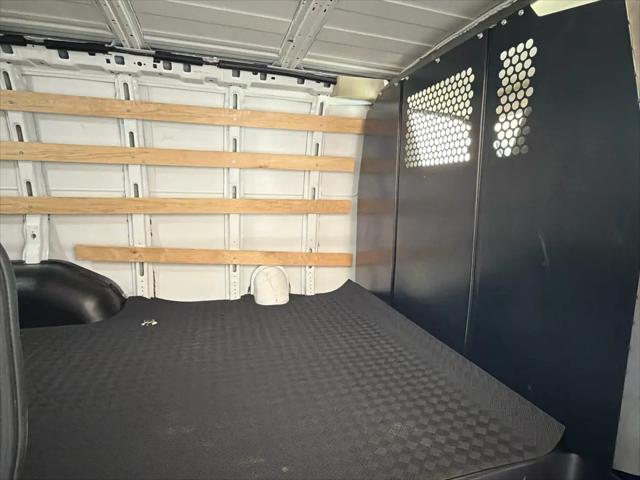 2024 GMC Savana Cargo RWD 2500 Regular Wheelbase Work Van
