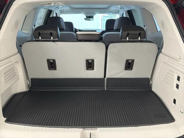 2026 GMC Acadia Denali FWD