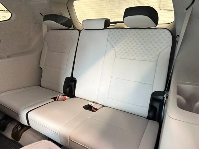 2026 GMC Acadia Denali FWD